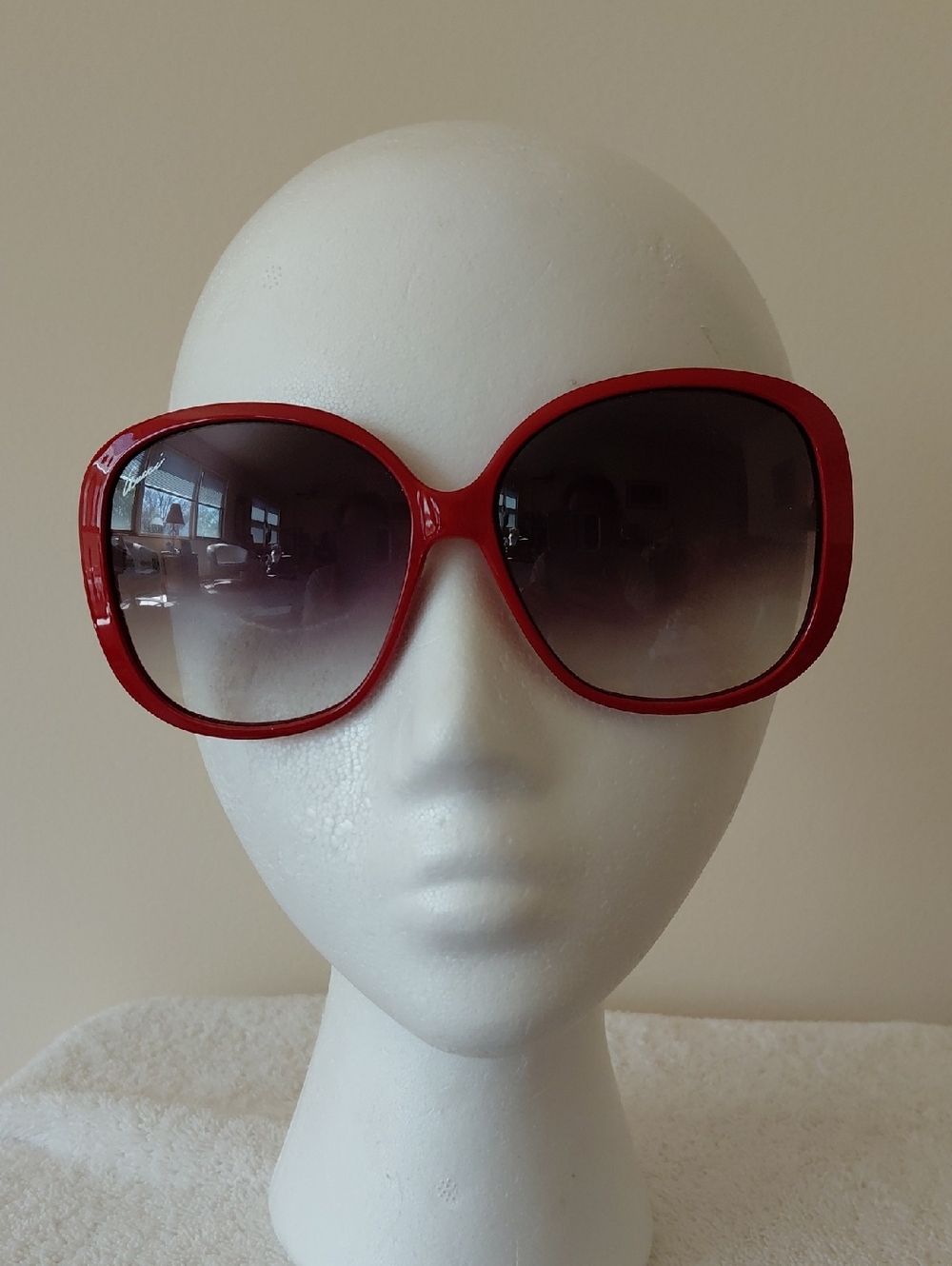 Gucci Red Oversized Gradient Lens Sunglasses - Picture 2 of 9